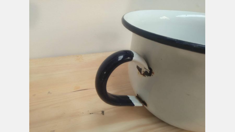 Penico esmaltado Azul e Branco Diam. 22cm