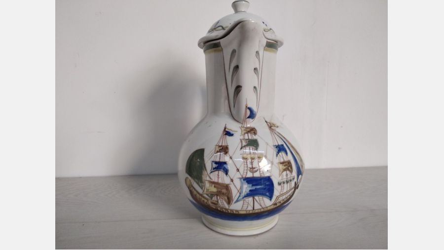 Jarra cerâmica / bule muito rara edição limitada