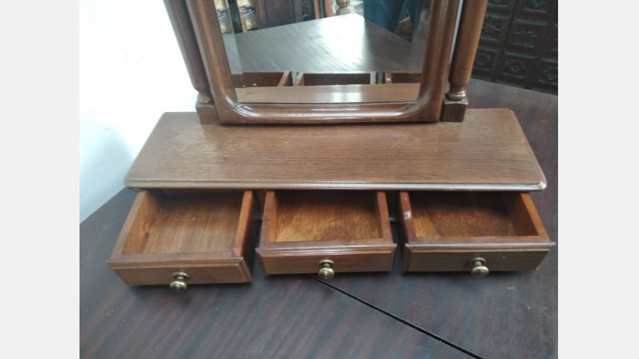 Tocador com espelho