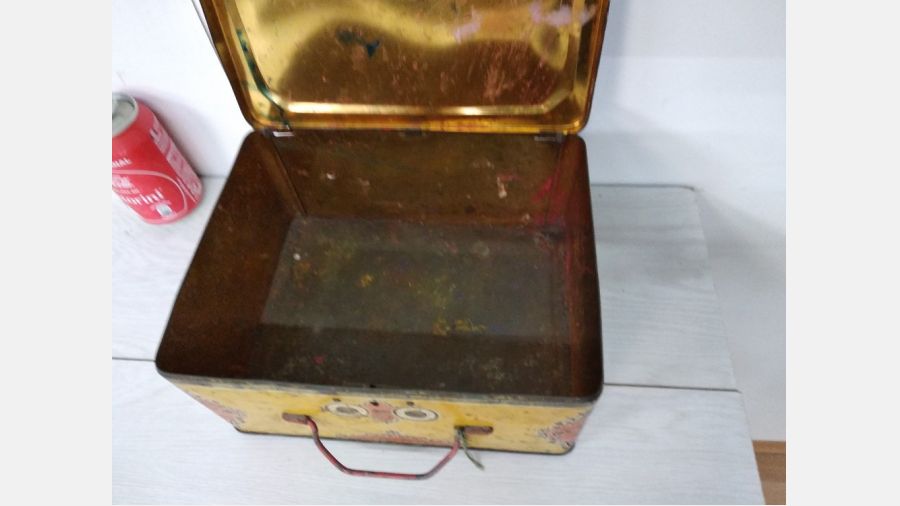 Caixa metálica antiga Portuguesa Vintage