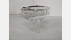 Piano de decoração em Cristal