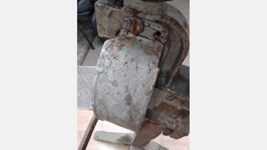 Máquina de lavagem de garrafas de vinho do século 19