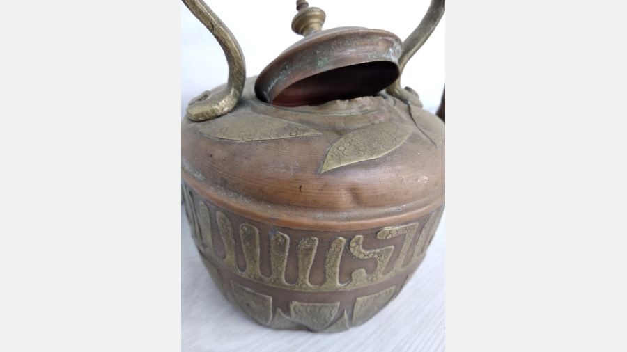 Bule jarra em cobre com cabeça de cobra