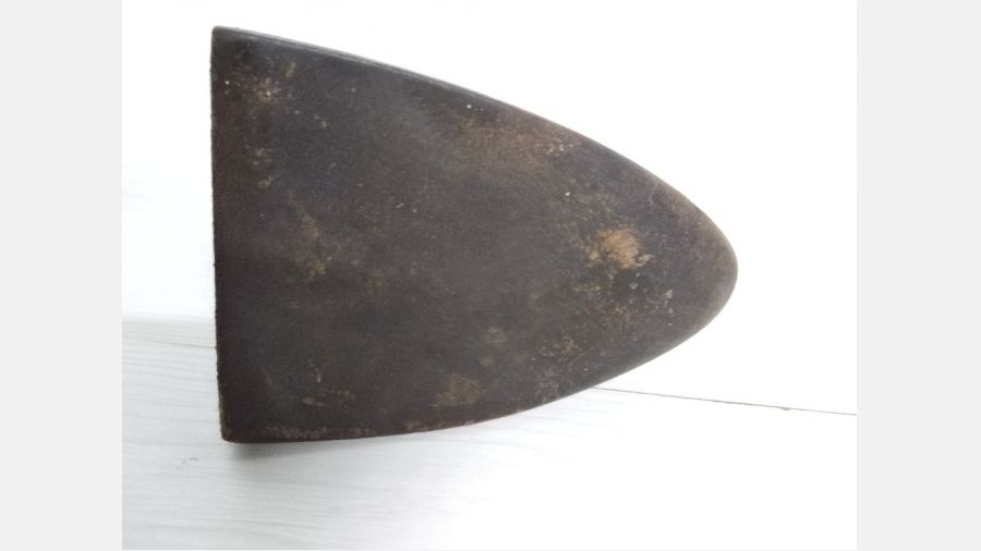 Ferro de engomar em ferro fundido 1870-1900