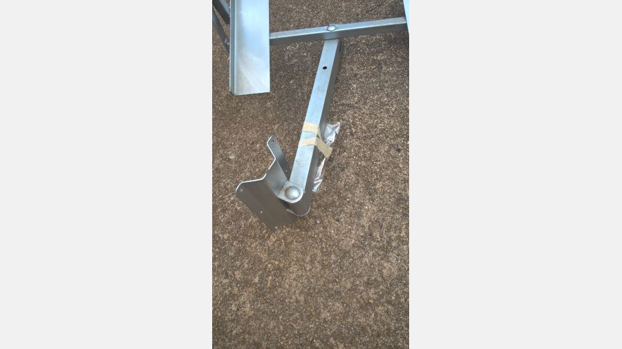 Suporte para TV Cor Cinza fixação á parede 