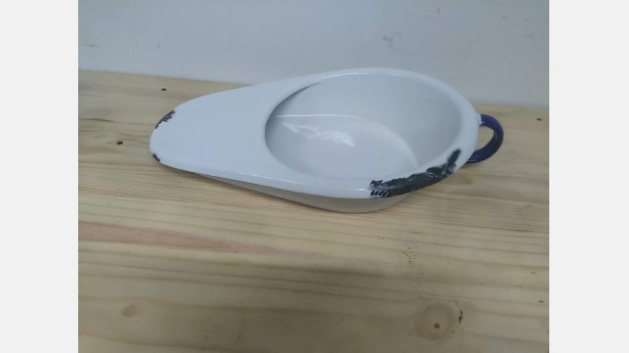 Penico Bacio Arrastadeira anos 60 em esmalte