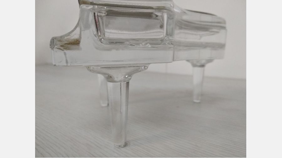 Piano de decoração em Cristal