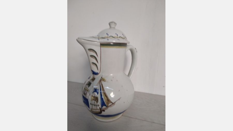 Jarra cerâmica / bule muito rara edição limitada