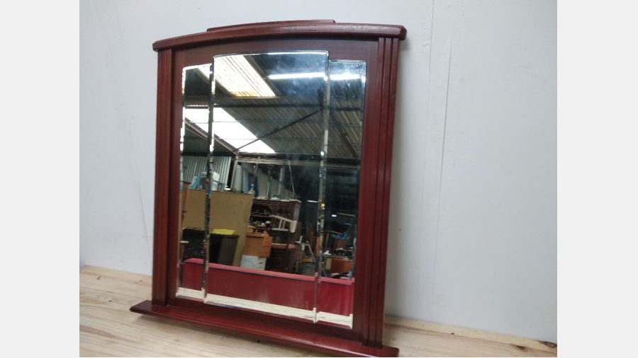 Espelho de parede em madeira nobre