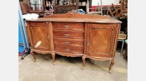 Aparador Queen Anne vitrine