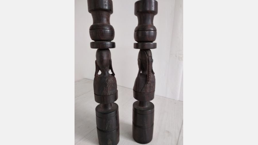 Conjunto de Castiçais de madeira em madeira de Pau Preto Africa