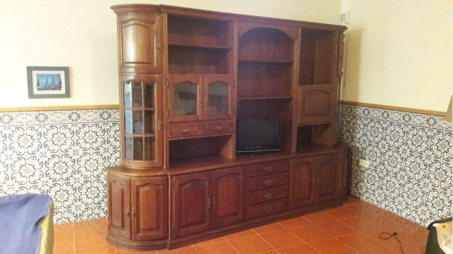 Cristaleira em madeira maciça móvel de sala ou cozinha